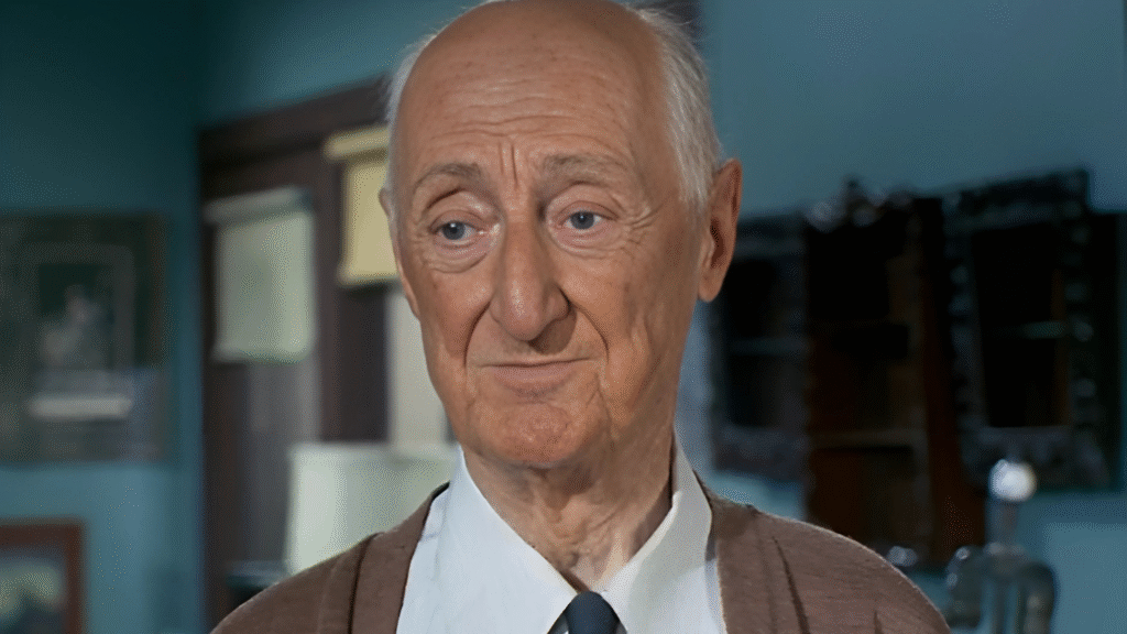 Burt Mustin net worth